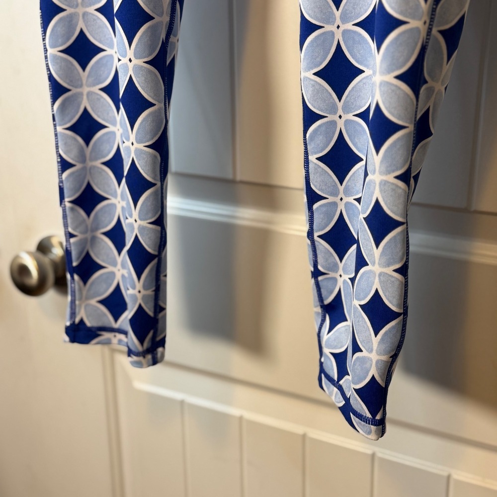 Crown & Ivy Curvy Geometric Activewear Leggings Plus Size 1X High Rise Workout - Picture 5 of 10
